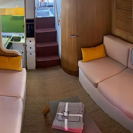 Bateau Cocoon En Amoureux ספינת מלון בורדו