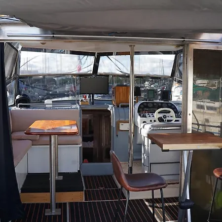 Botel Bateau Cocoon En Amoureux *