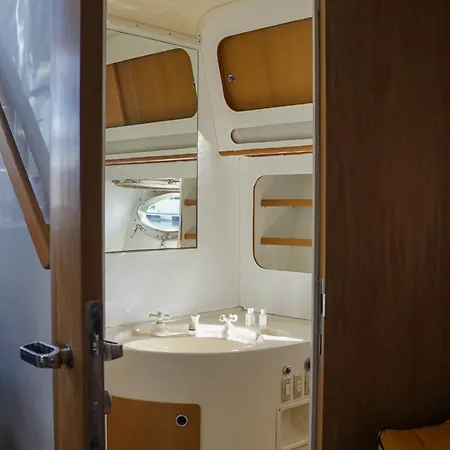 Bateau Cocoon En Amoureux بوردو
