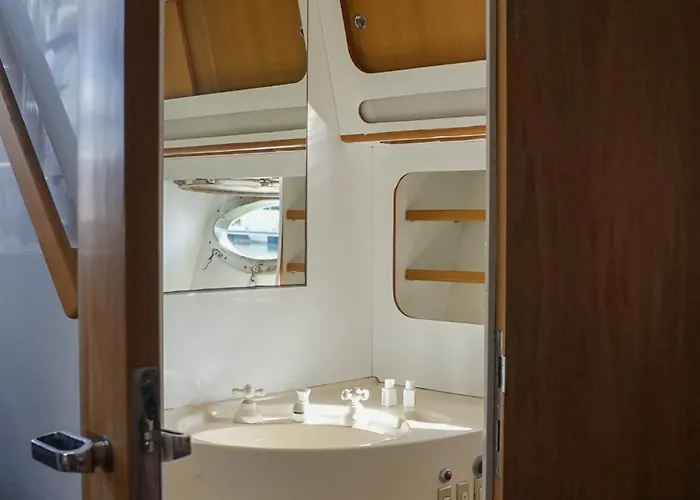 Bateau Cocoon En Amoureux Bordéus